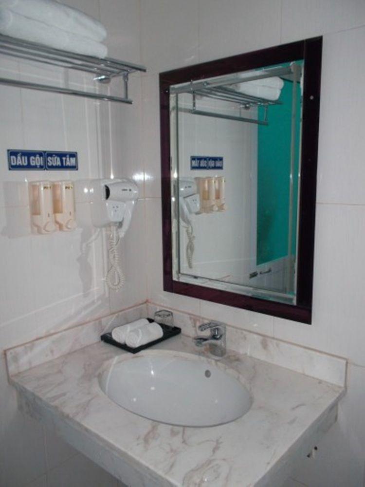 Phu Nhuan Hotel Hanoi Bagian luar foto